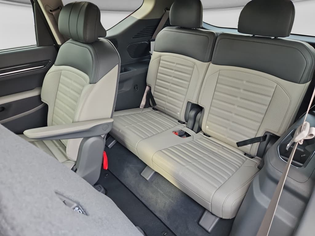 2024 Kia EV9 view 24