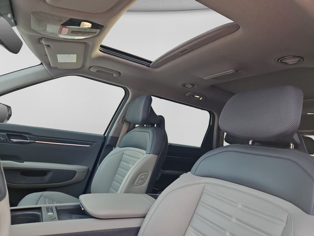 2024 Kia EV9 view 27