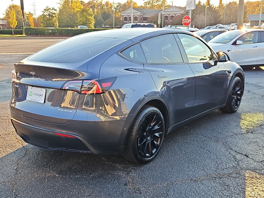 2020 Tesla Model Y view 3