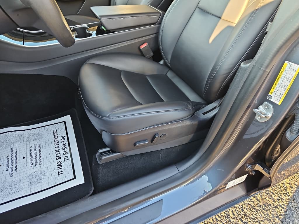 2020 Tesla Model Y view 7