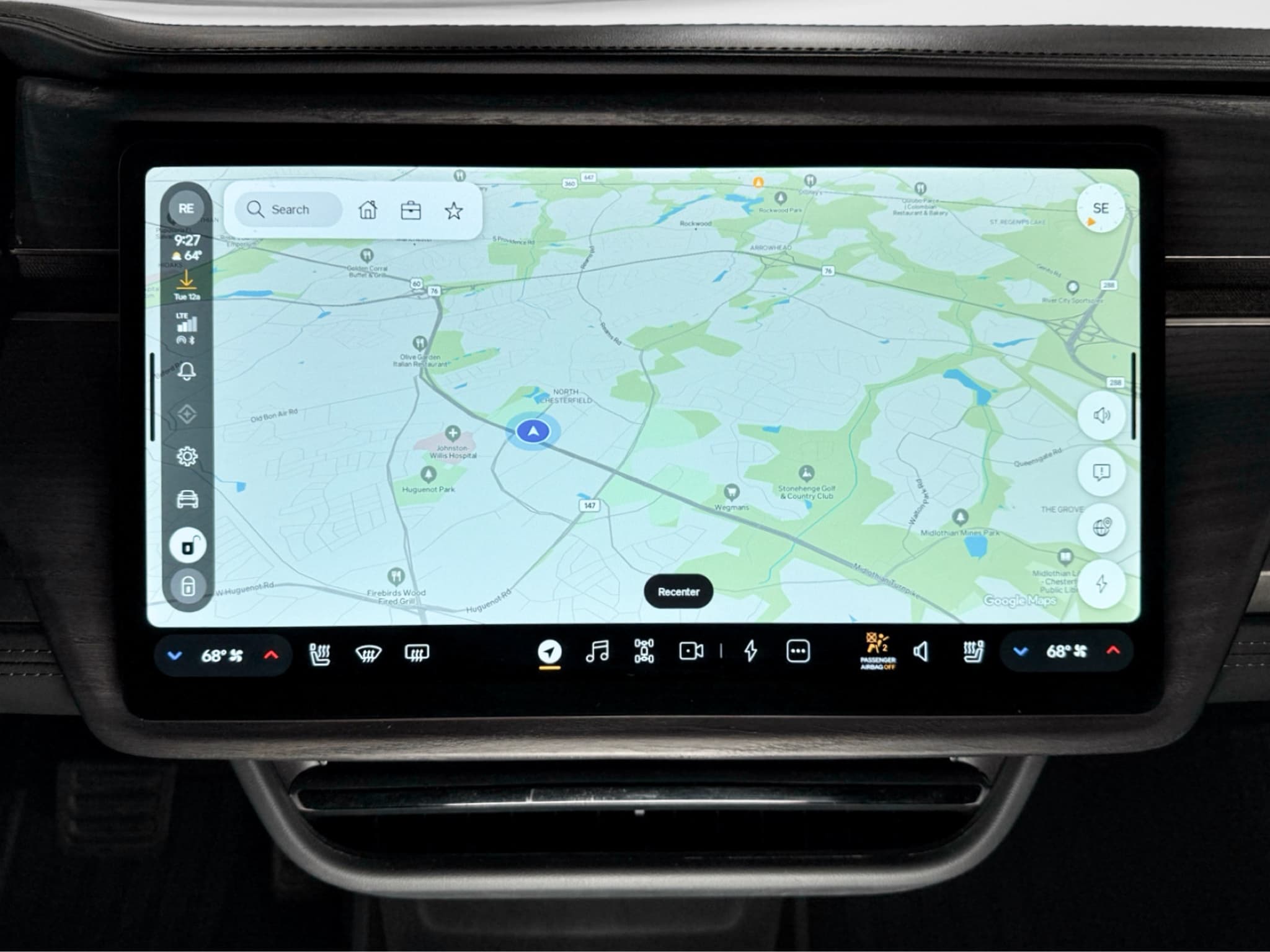2025 Rivian R1T view 11