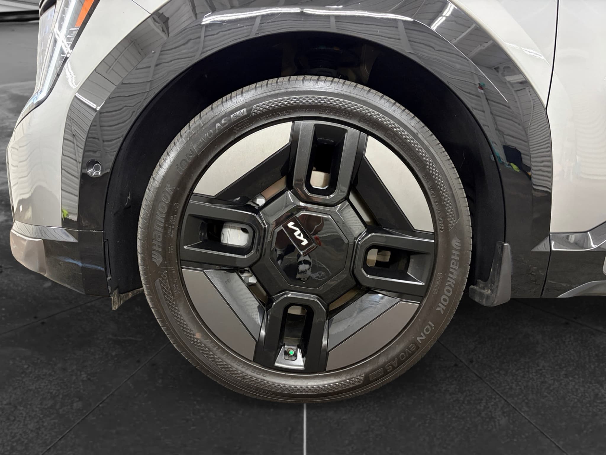 2024 Kia EV9 view 36