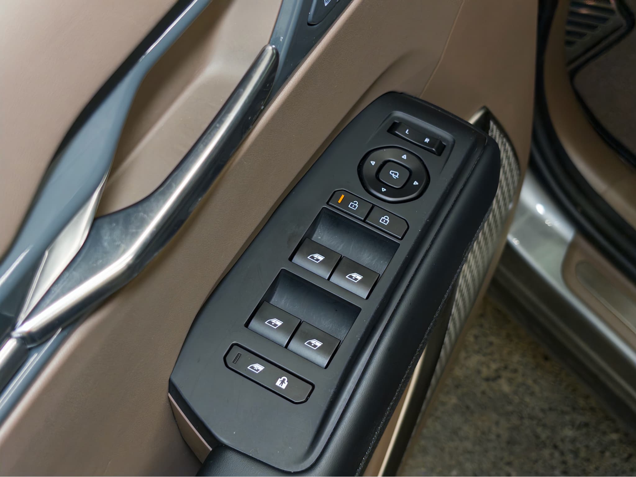 2024 Kia EV9 view 15