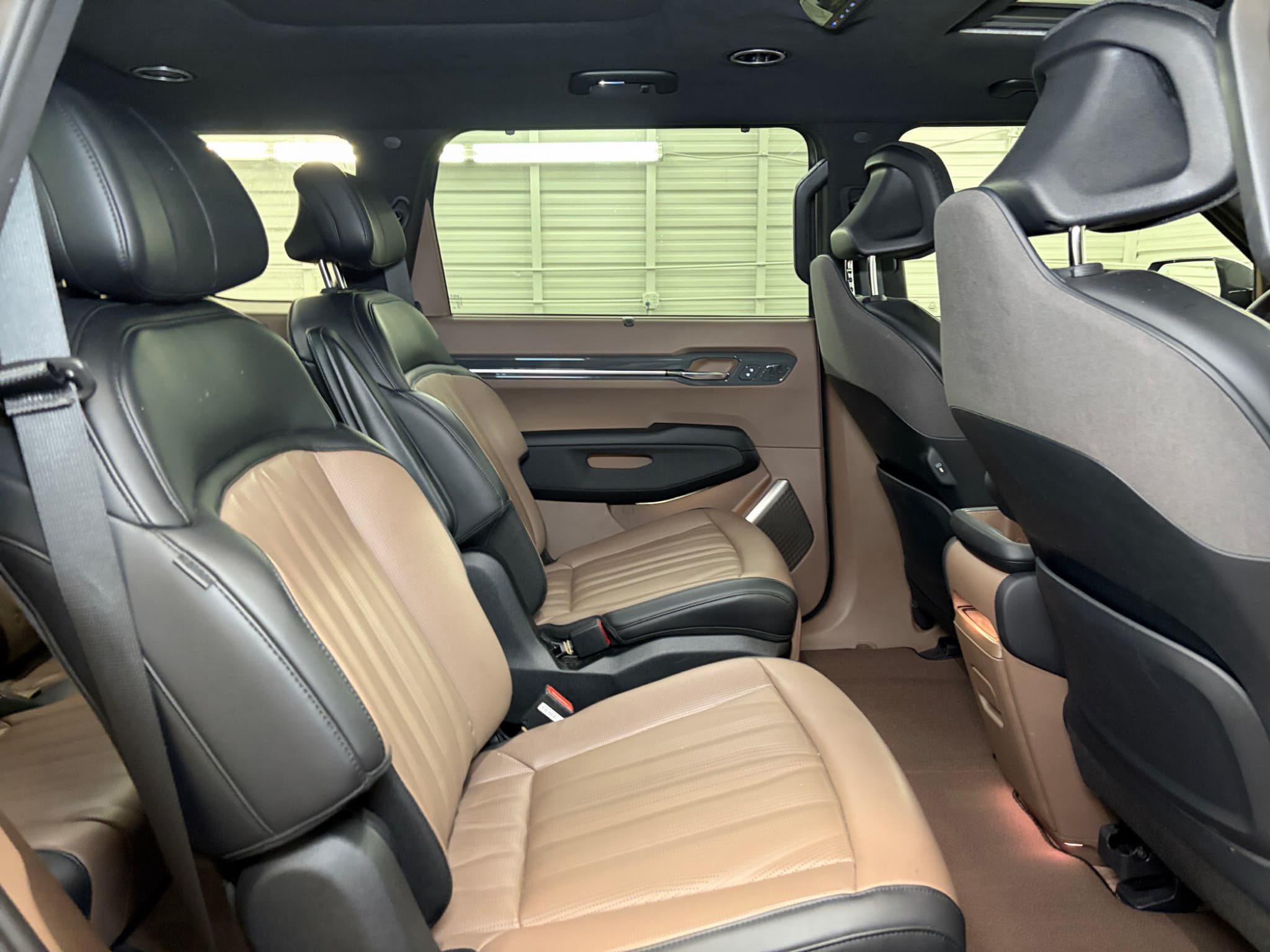 2024 Kia EV9 view 10