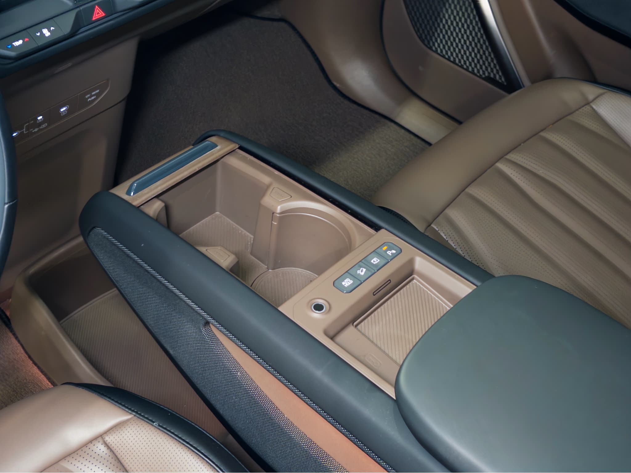 2024 Kia EV9 view 8