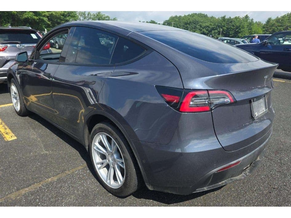 2020 Tesla Model Y view 4