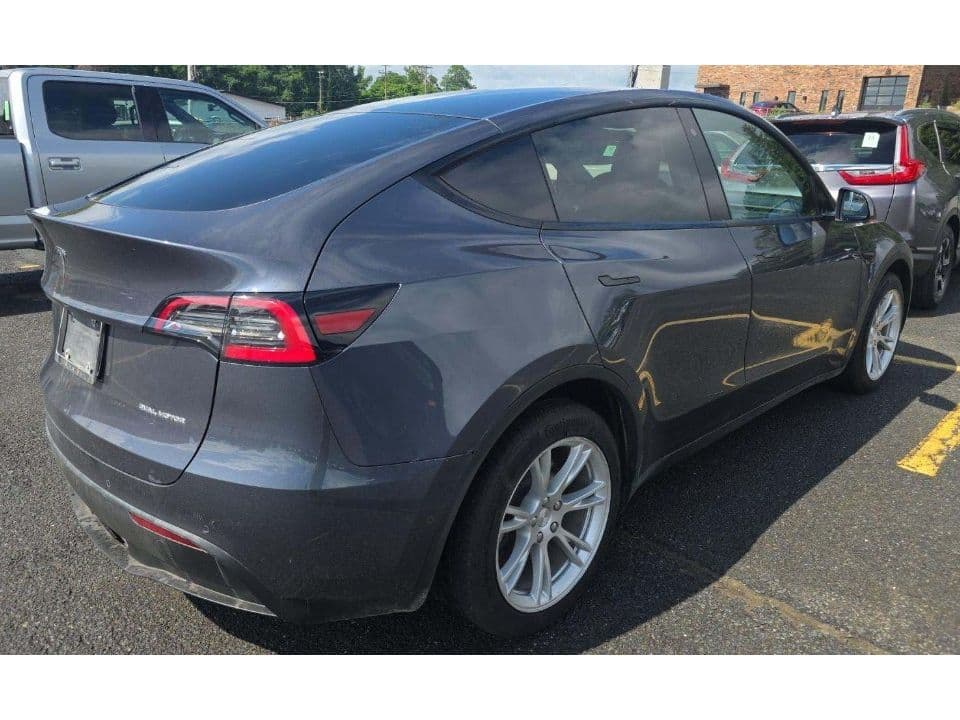 2020 Tesla Model Y view 3
