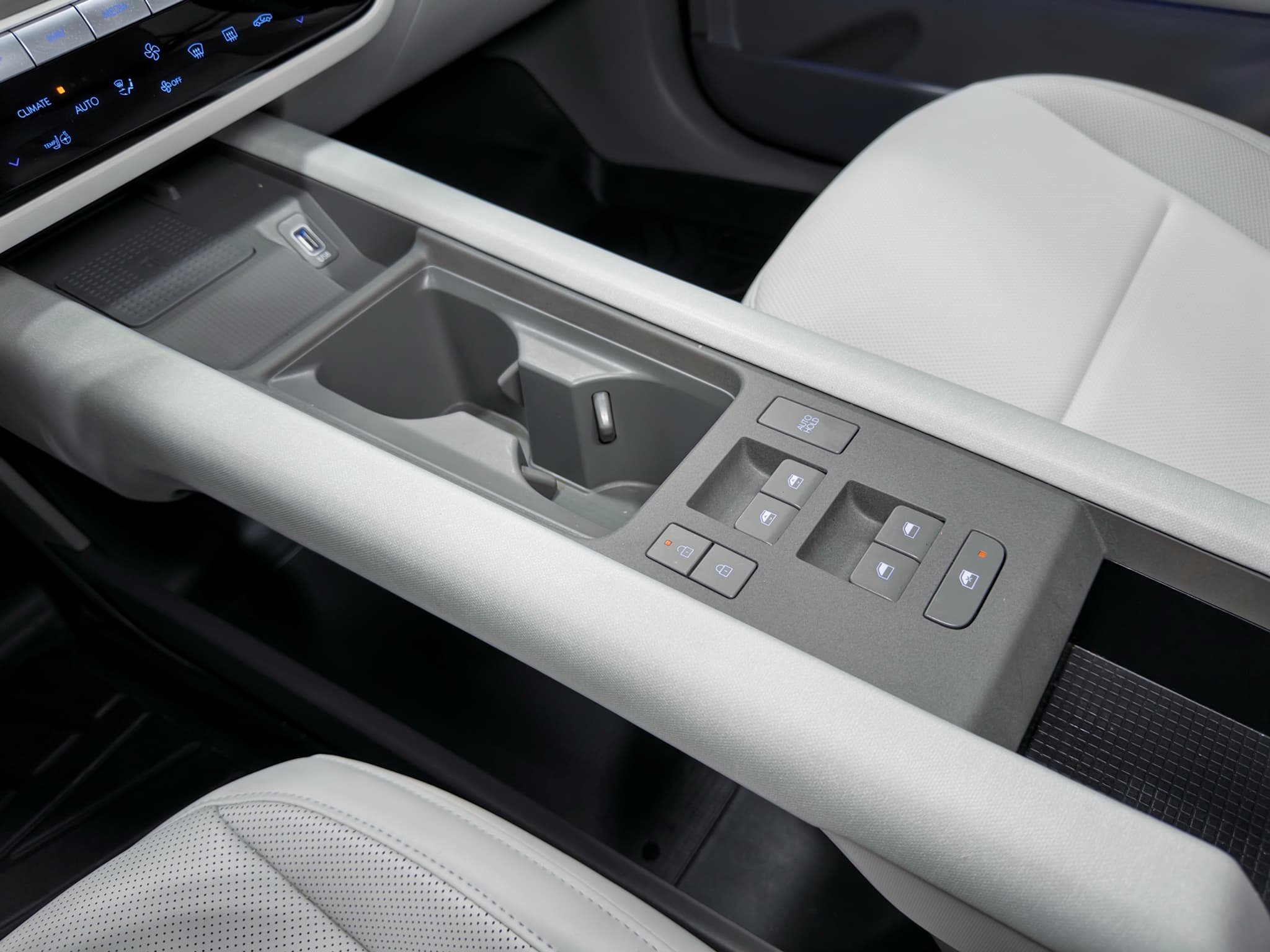 2023 Hyundai IONIQ 6 view 18