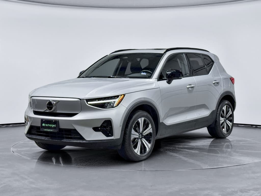 2023 Volvo XC40
