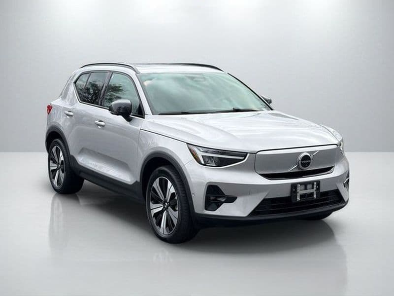 2023 Volvo XC40