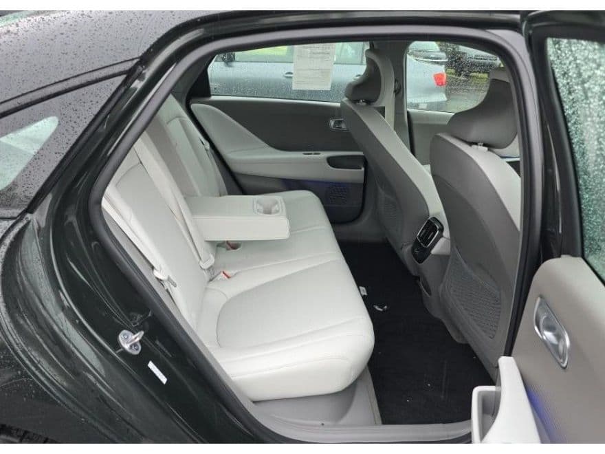 2023 Hyundai IONIQ 6 view 6