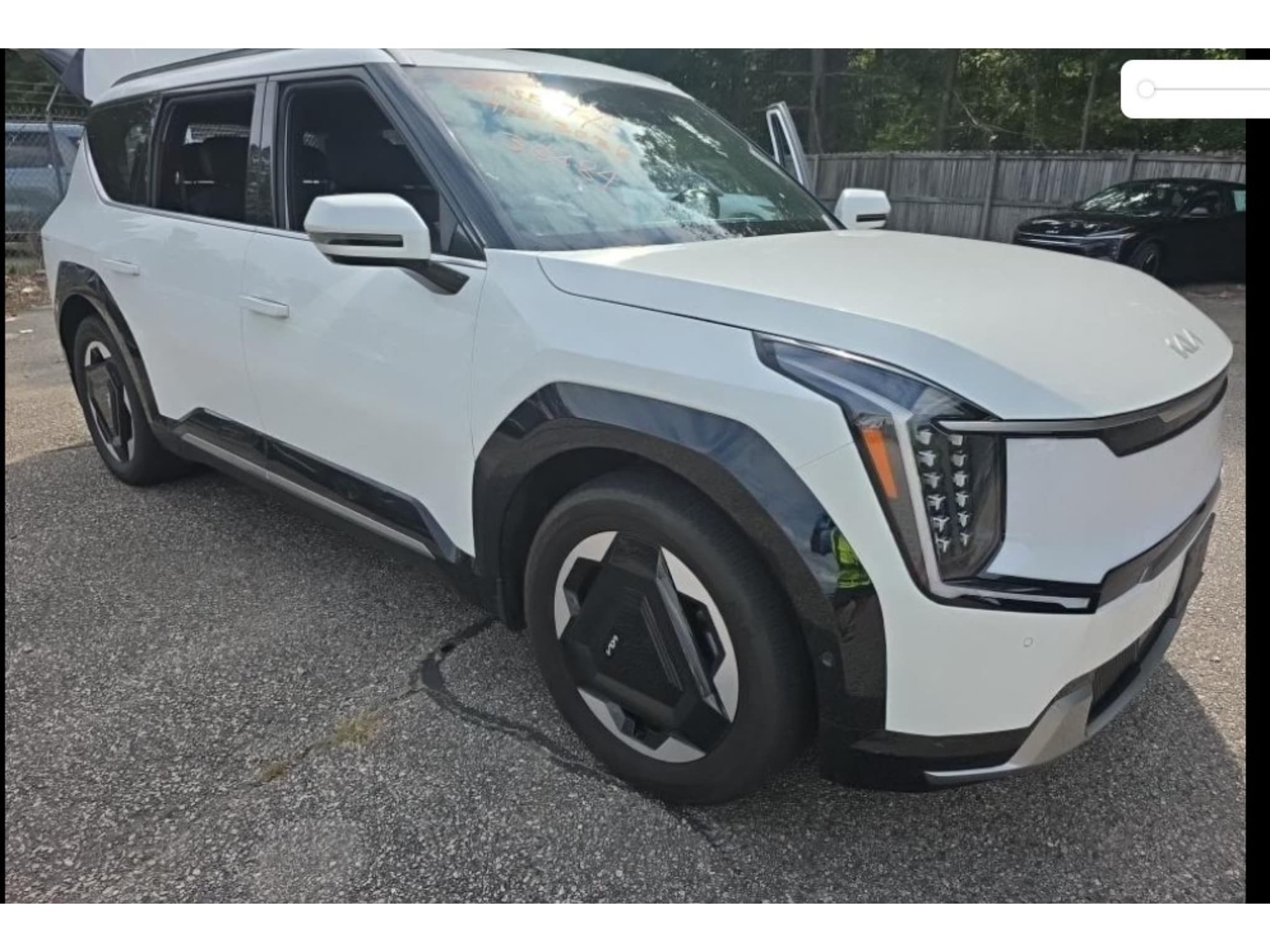 2024 Kia EV9 view 3