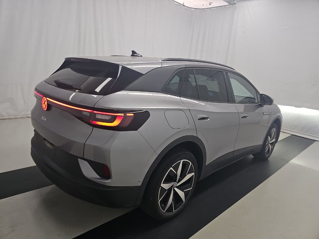 2023 Volkswagen ID.4 view 3