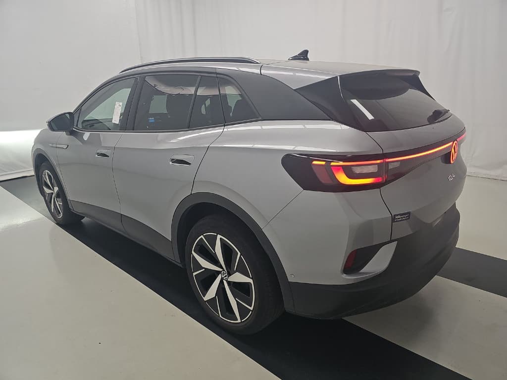 2023 Volkswagen ID.4 view 4
