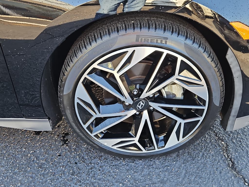 2023 Hyundai IONIQ 6 view 38