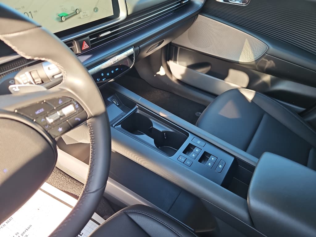 2023 Hyundai IONIQ 6 view 19