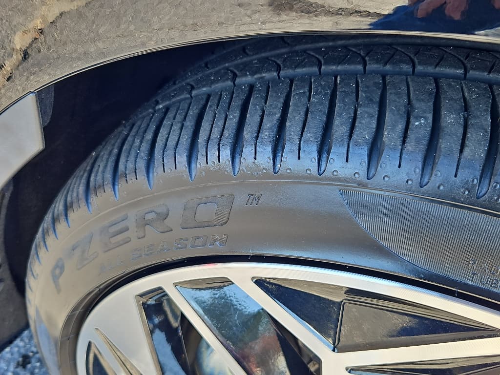 2023 Hyundai IONIQ 6 view 33