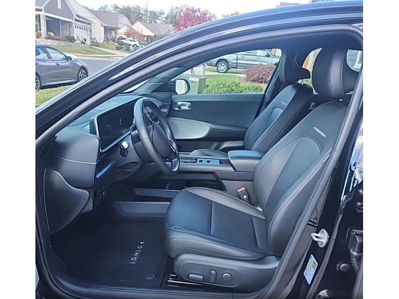 2023 Hyundai IONIQ 6 view 4