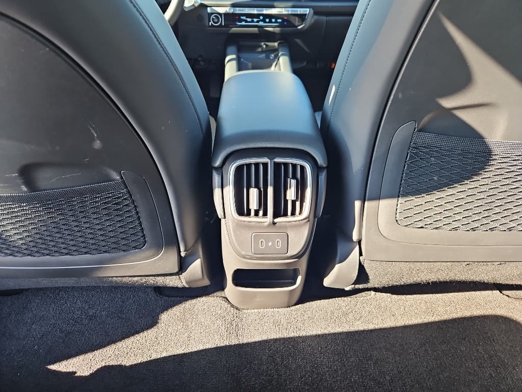 2023 Hyundai IONIQ 6 view 25