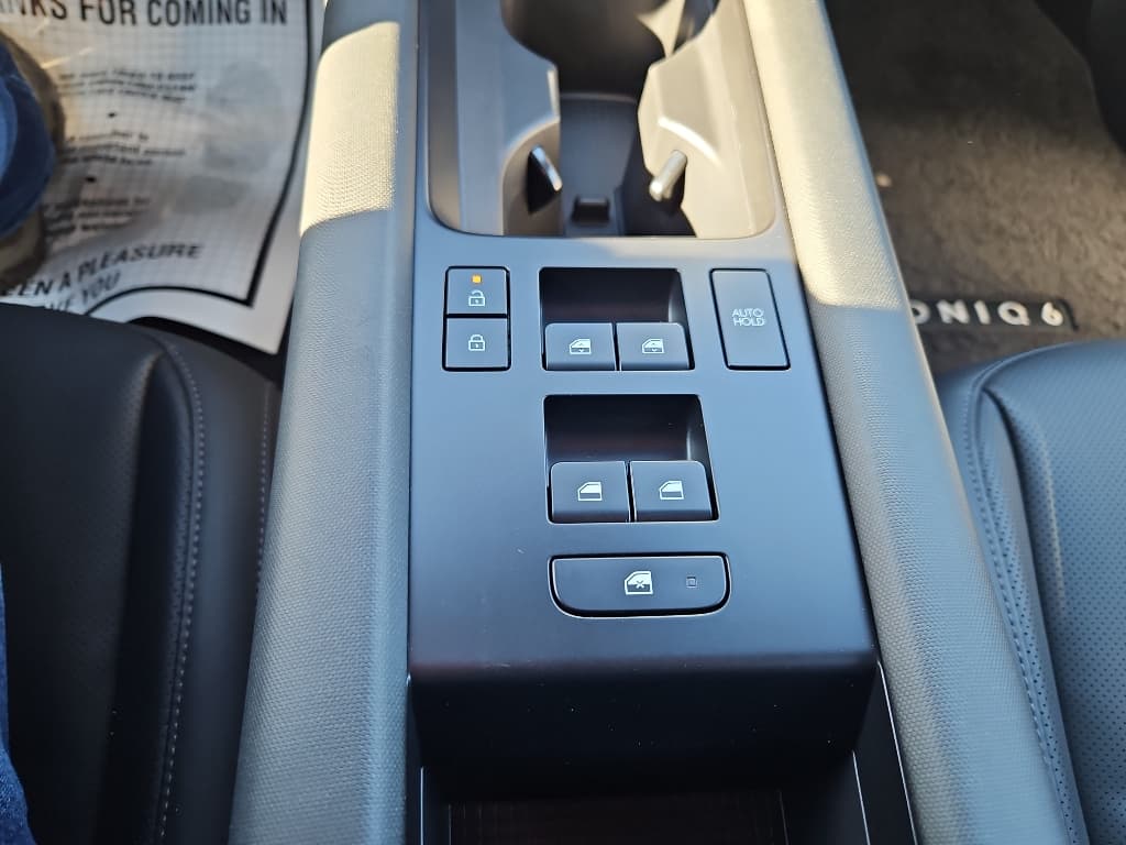 2023 Hyundai IONIQ 6 view 21