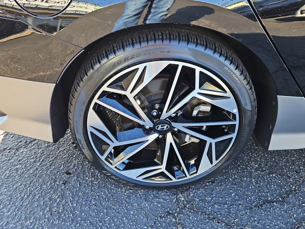 2023 Hyundai IONIQ 6 view 36