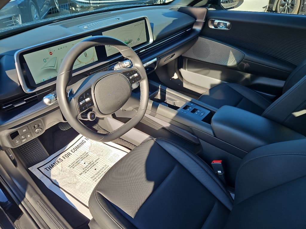 2023 Hyundai IONIQ 6 view 18