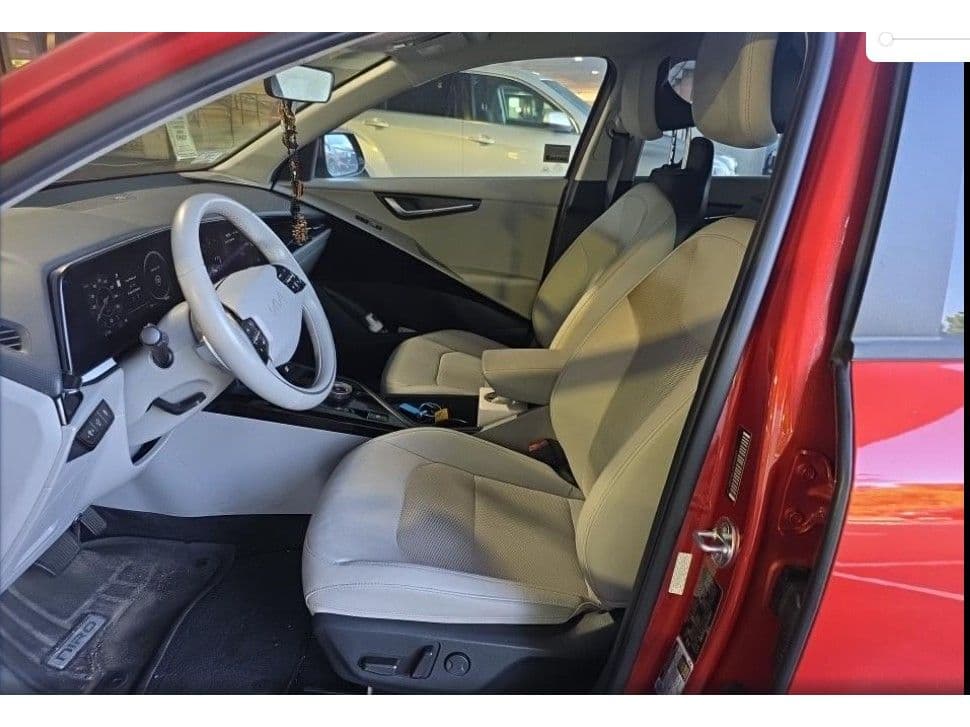 2023 Kia Niro EV view 2
