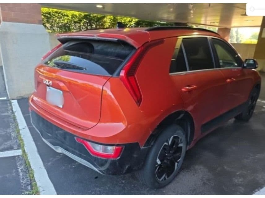 2023 Kia Niro EV view 4