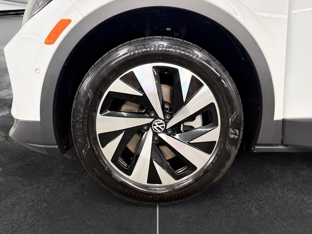 2023 Volkswagen ID.4 view 29