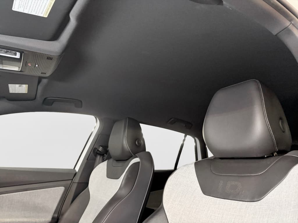 2023 Volkswagen ID.4 view 24