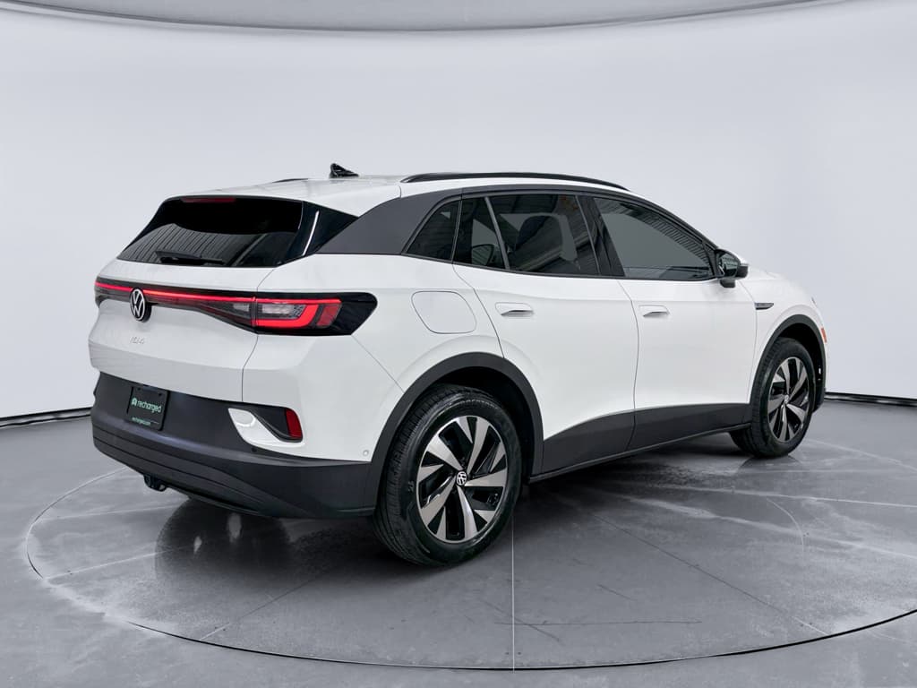 2023 Volkswagen ID.4 view 3
