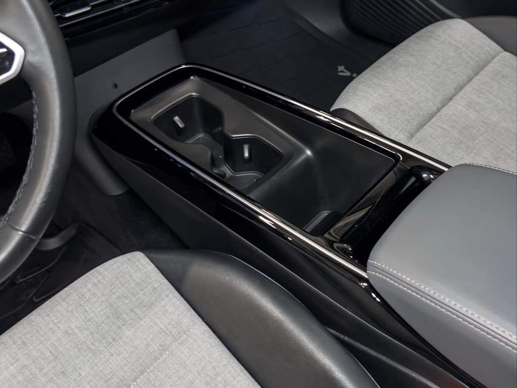 2023 Volkswagen ID.4 view 19
