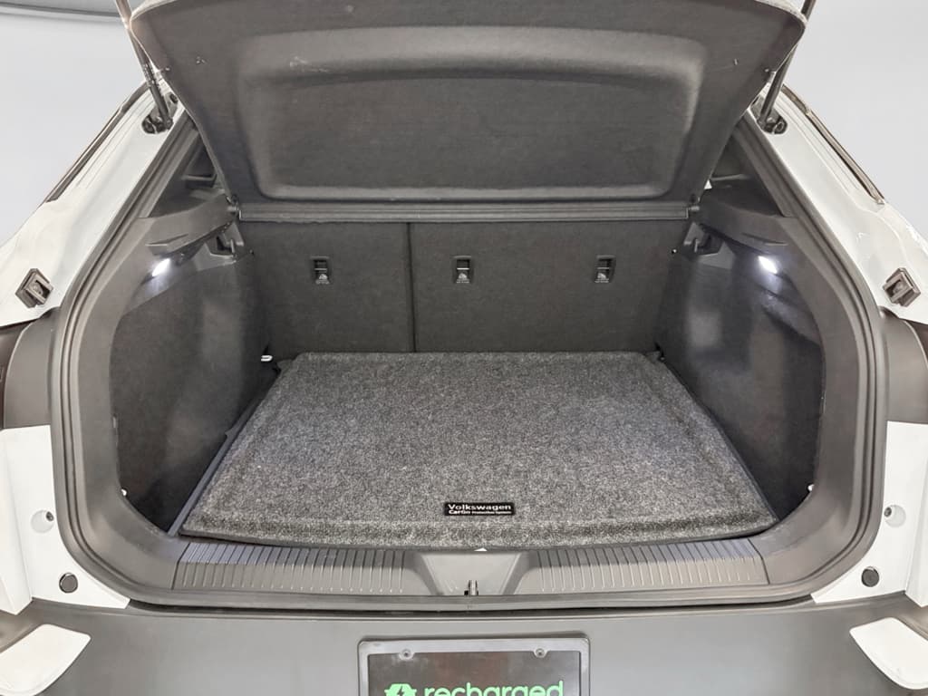2023 Volkswagen ID.4 view 25