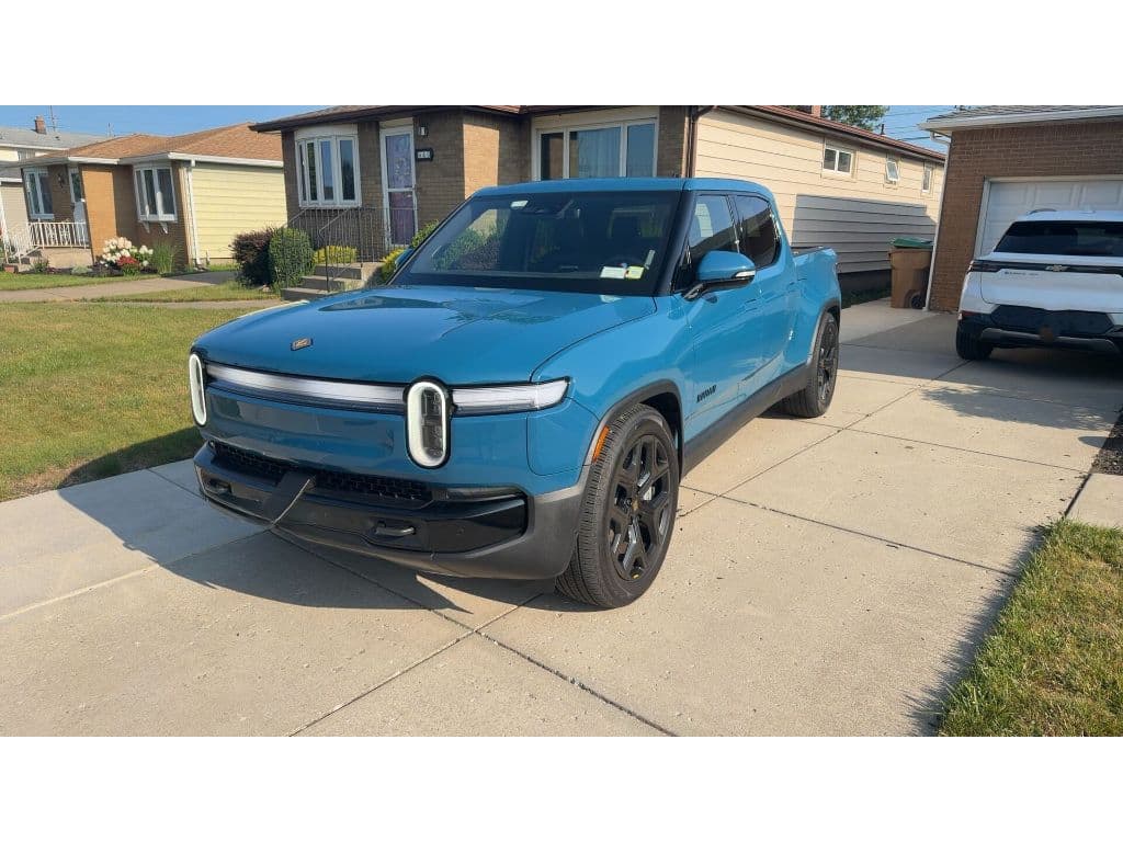 2025 Rivian R1T