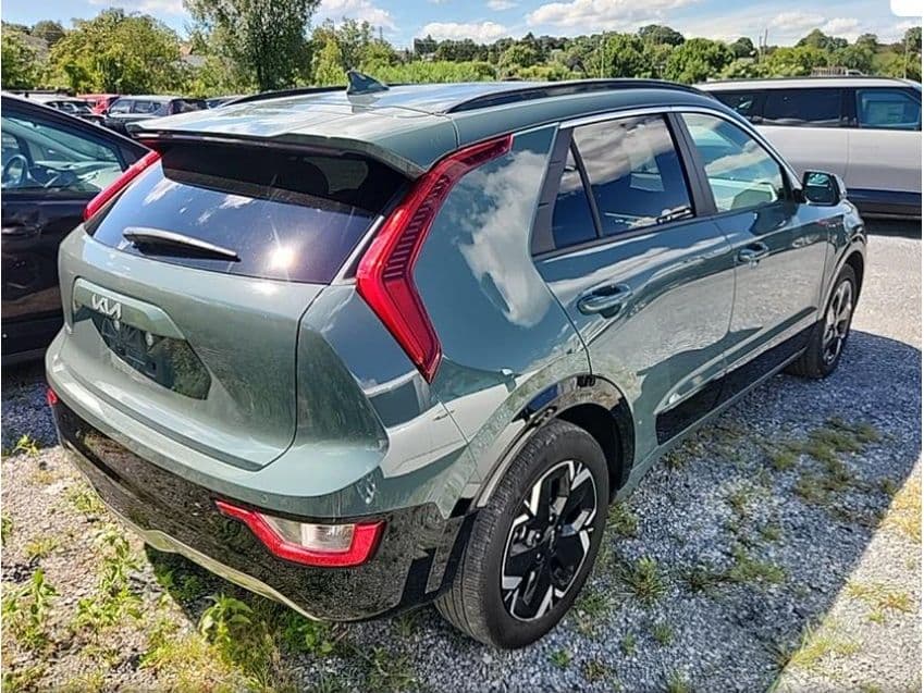 2023 Kia Niro EV view 3