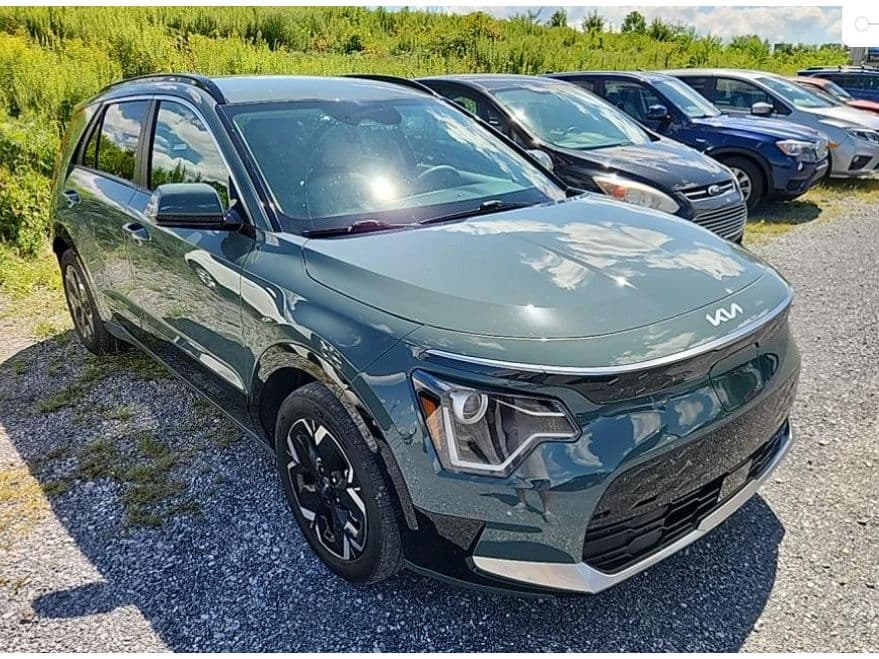 2023 Kia Niro EV view 4