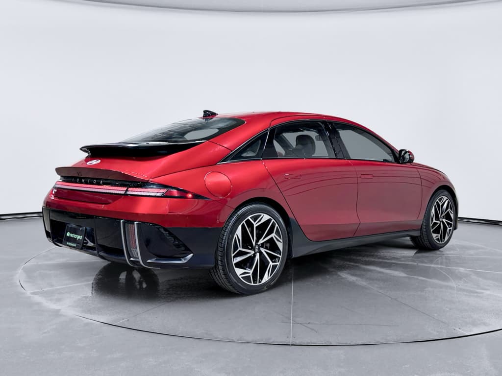 2023 Hyundai IONIQ 6 view 3