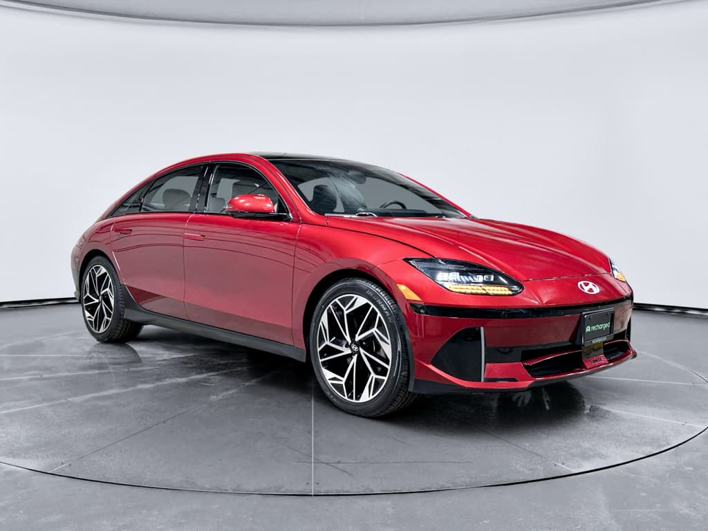 2023 Hyundai IONIQ 6 view 4
