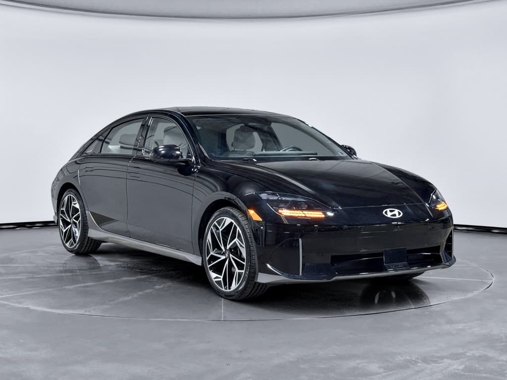 2023 Hyundai IONIQ 6 view 4