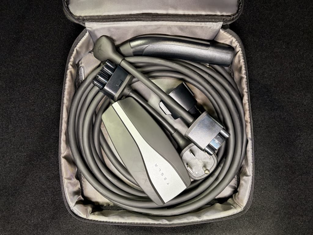 2024 Tesla Model Y view 6