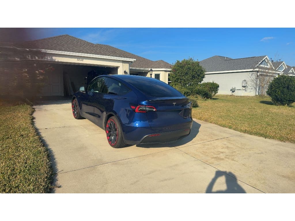 2024 Tesla Model Y view 4