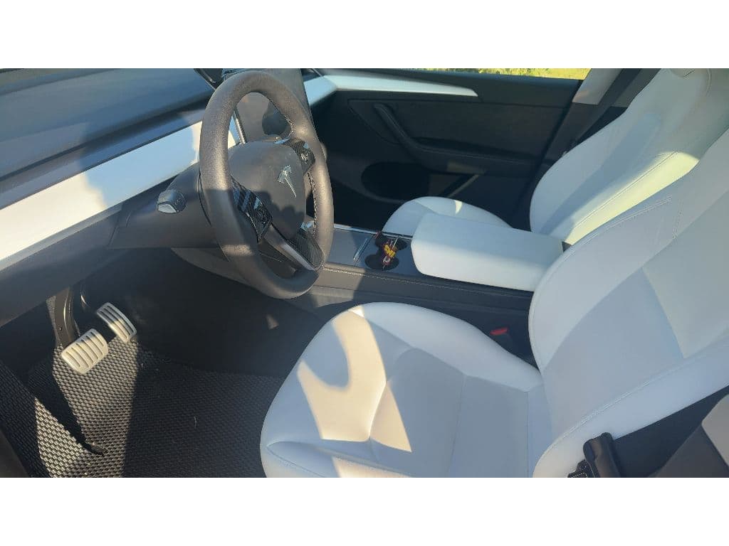 2024 Tesla Model Y view 5