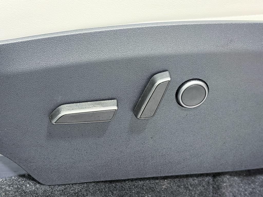 2024 Tesla Model Y view 7