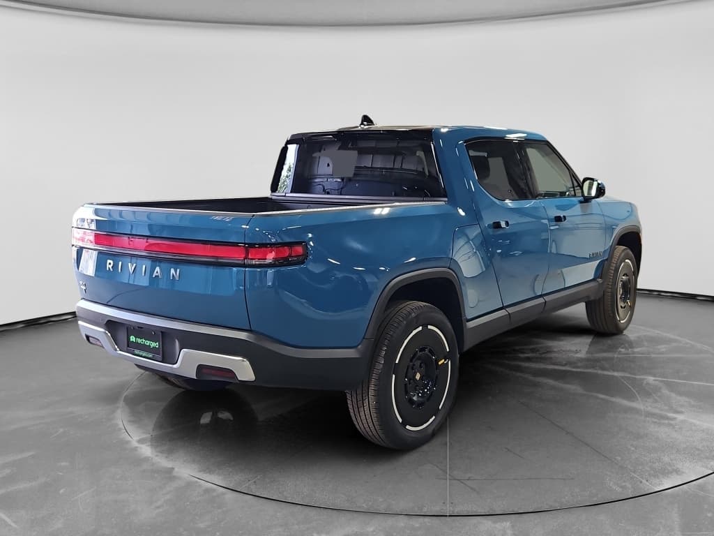 2025 Rivian R1T view 3