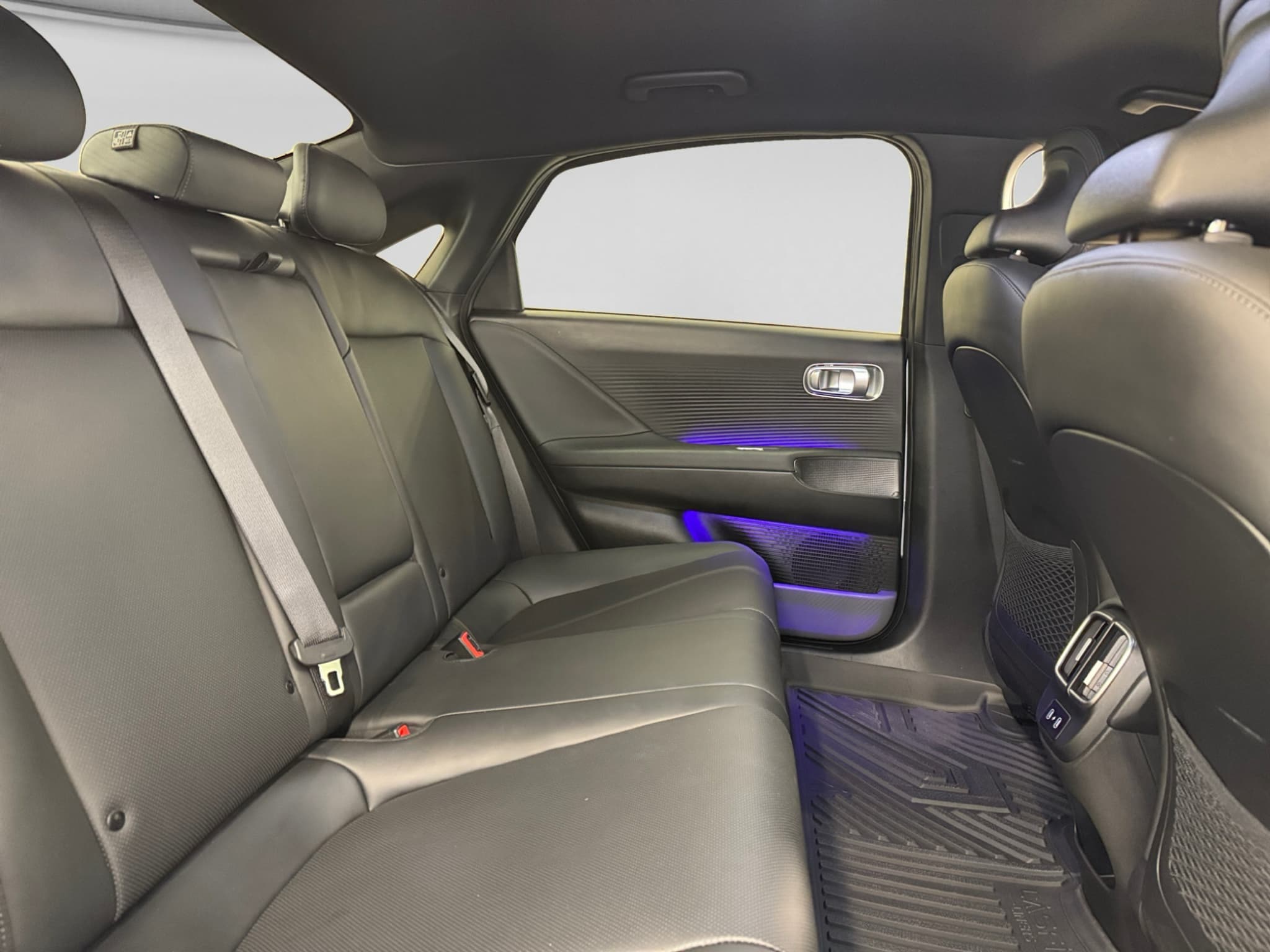 2023 Hyundai IONIQ 6 view 25