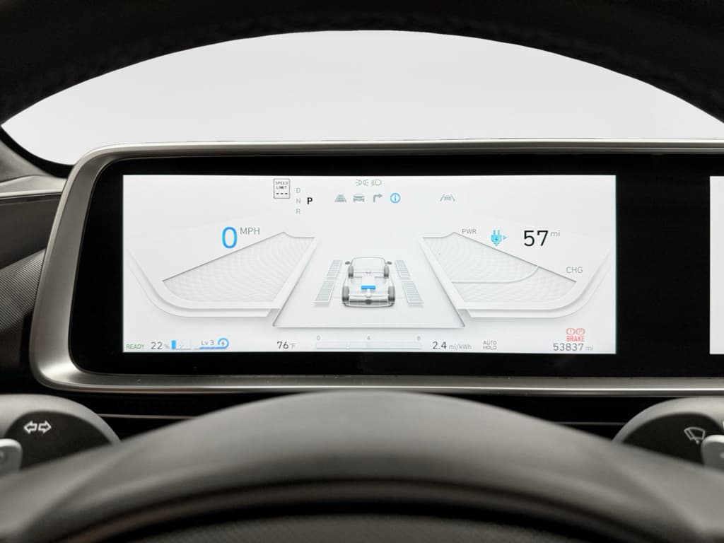 2023 Hyundai IONIQ 6 view 8