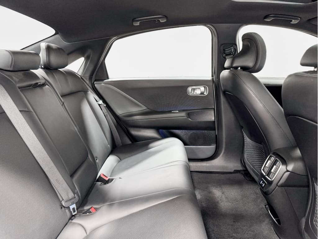 2023 Hyundai IONIQ 6 view 22