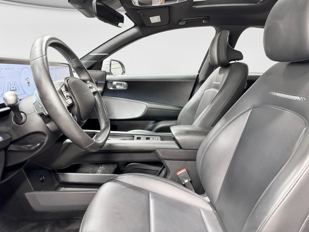 2023 Hyundai IONIQ 6 view 16