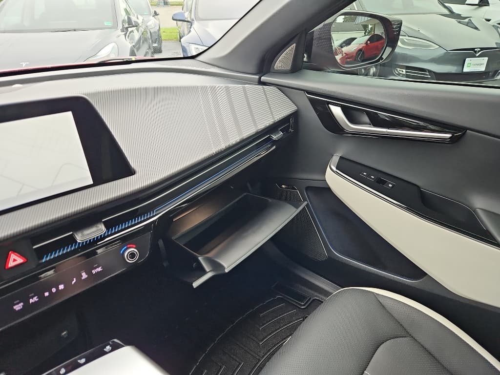 2022 Kia EV6 view 21