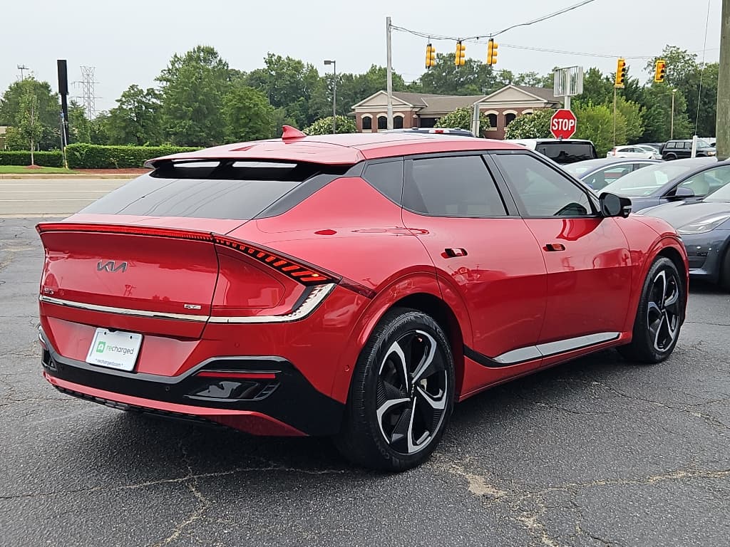 2022 Kia EV6 view 3